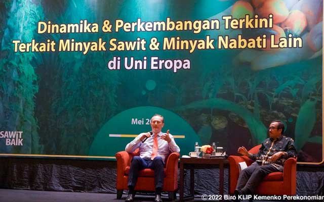 As a Leading Vegetable Oil Producer in the World, Indonesia Must Play a Role